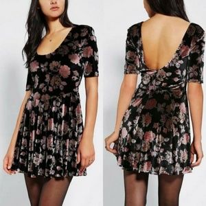 Kimchi Blue Velvet Skater Dress